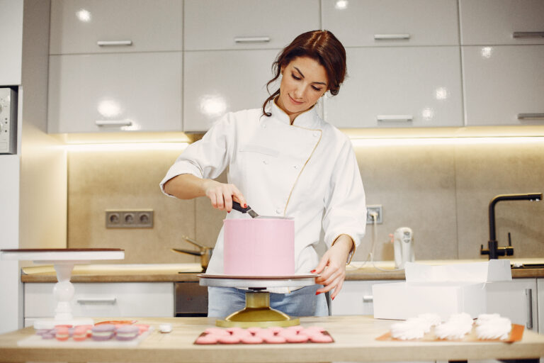 1 Month – Advance Baking & Fondant Art – CABRI – Cooking and Baking Courses