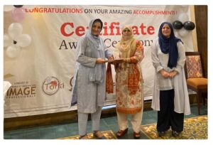 FONDANT ART STUDENT RECEIVING AWARD CABRI